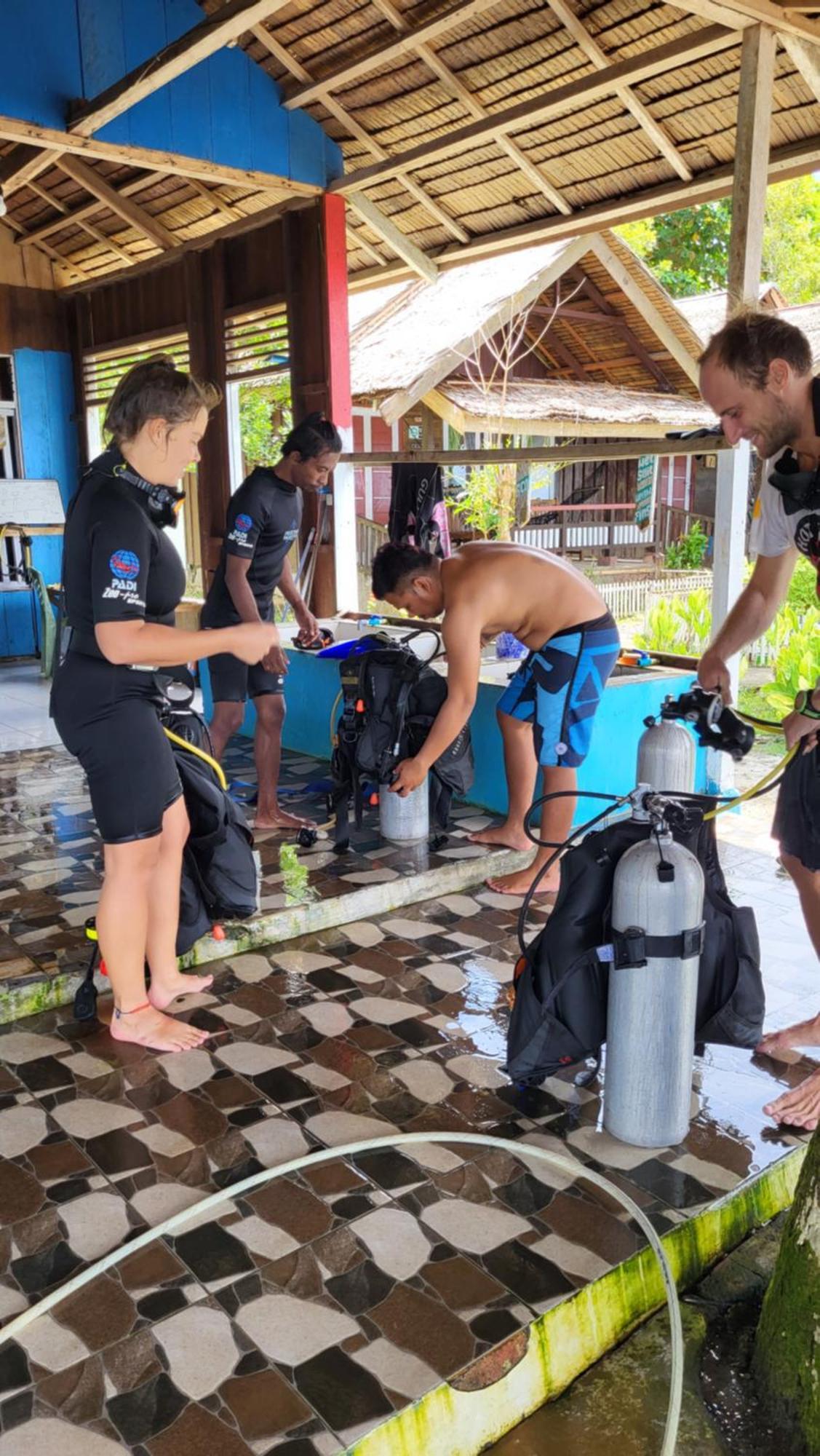 Pristine Paradise Dive Resort - Togean Islands, Una Una Pulau Unauna Exterior photo