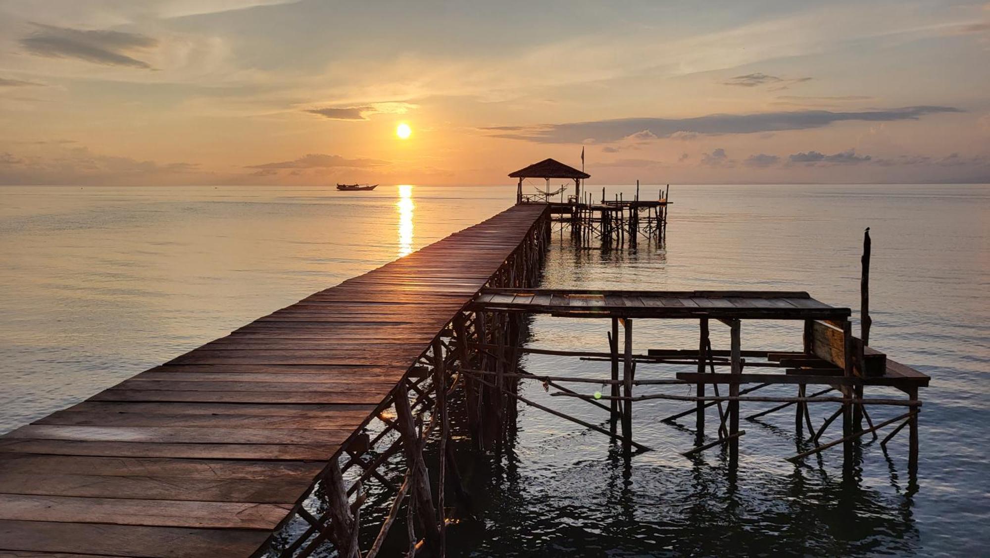 Pristine Paradise Dive Resort - Togean Islands, Una Una Pulau Unauna Exterior photo