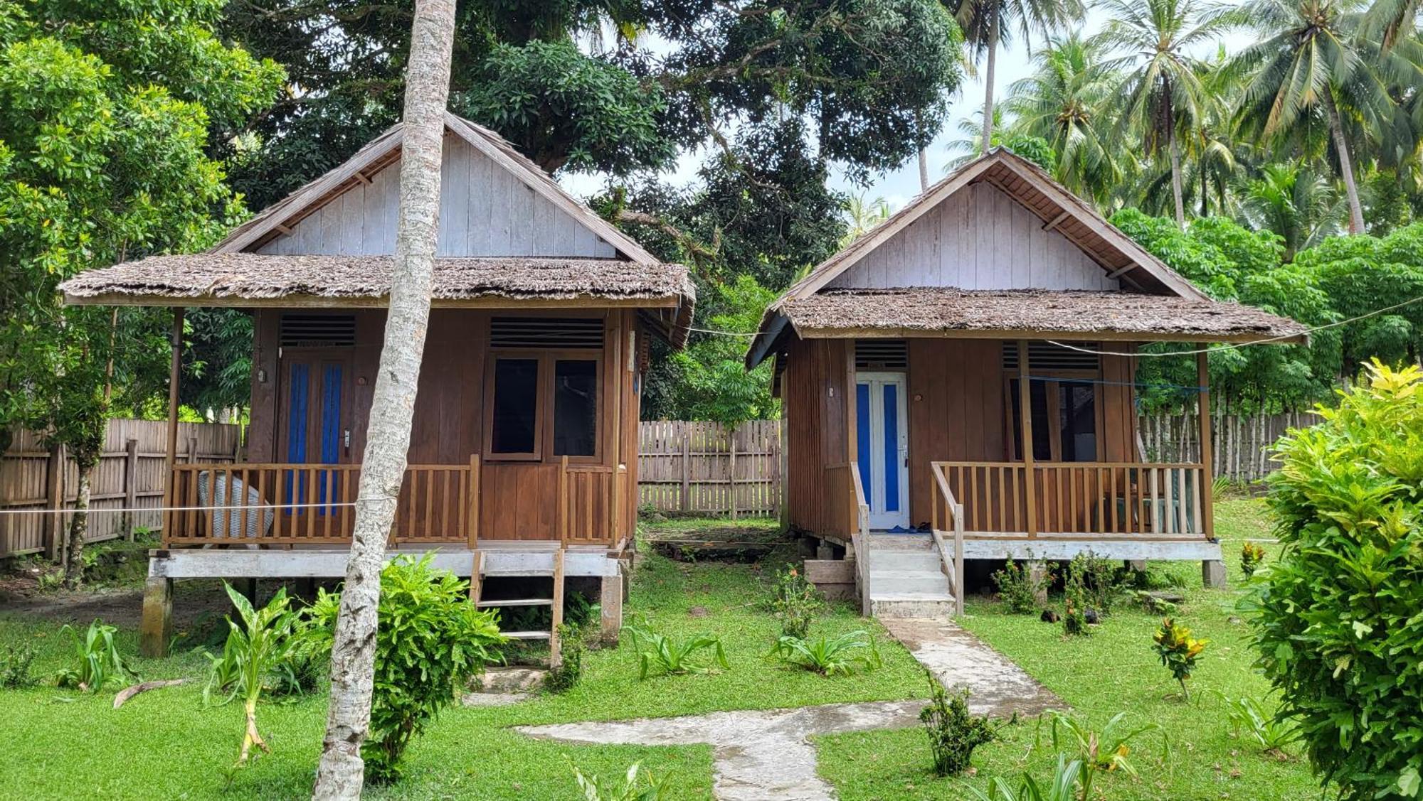 Pristine Paradise Dive Resort - Togean Islands, Una Una Pulau Unauna Exterior photo